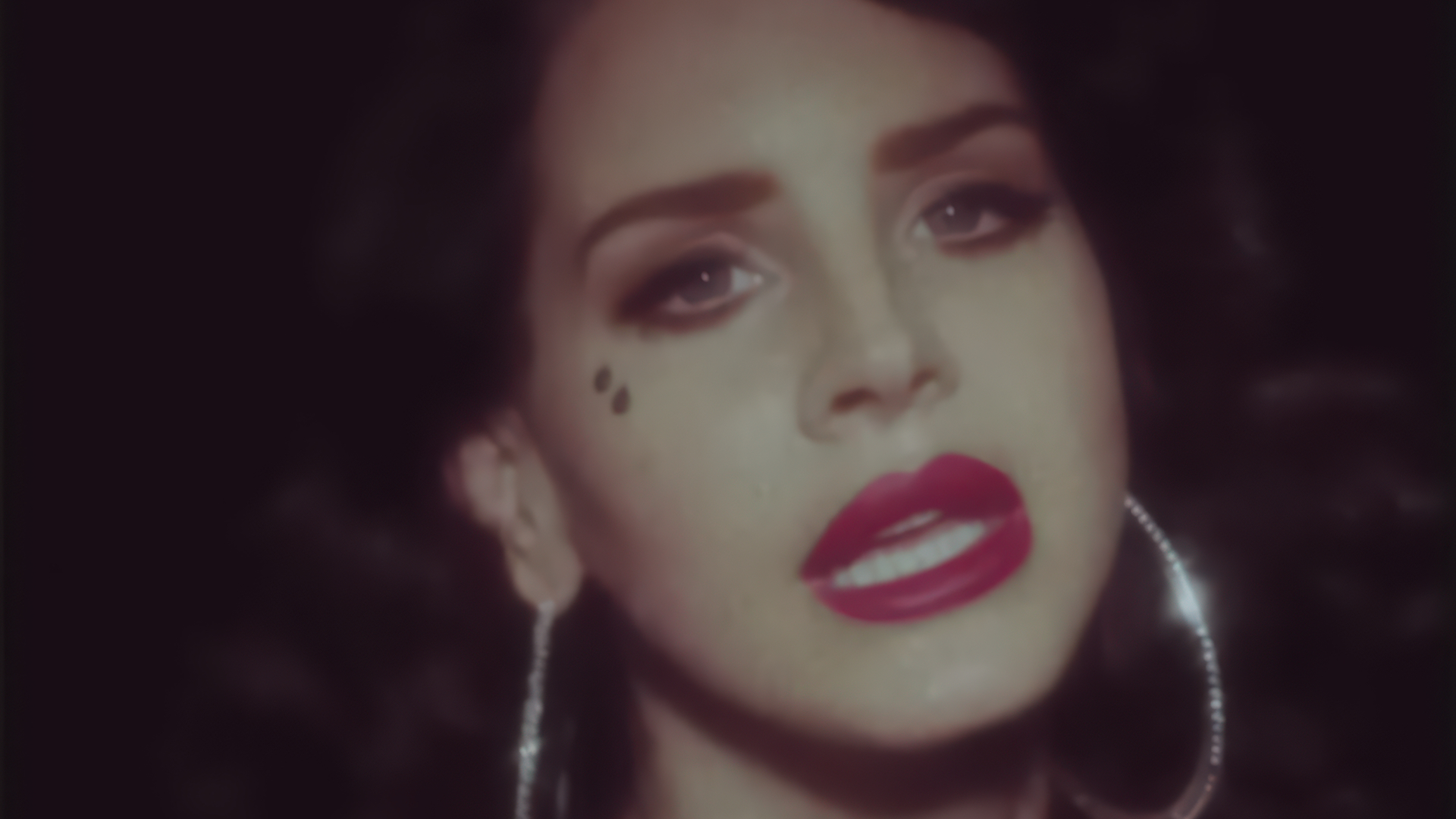 ‪Lana Del Rey‪, Young and Beautiful‬
