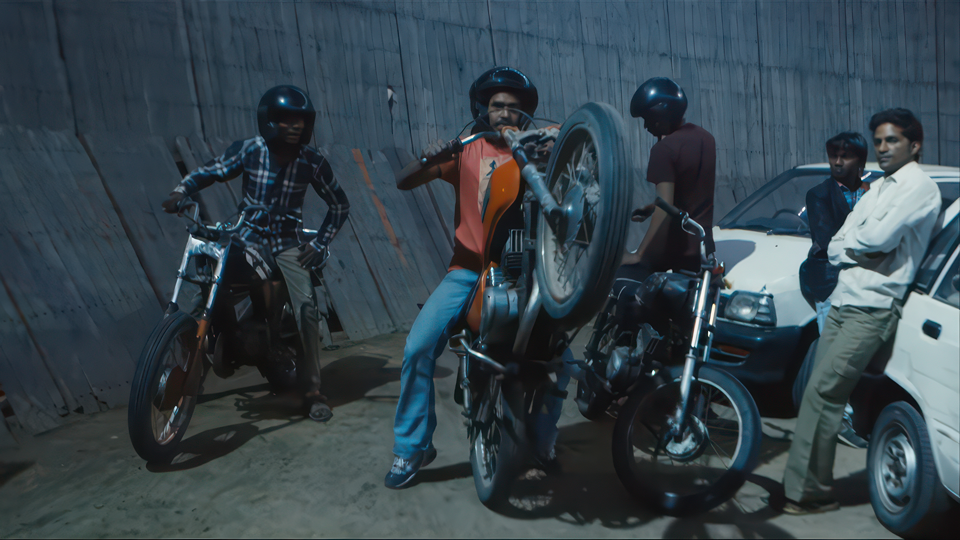 Django Django, Wor
