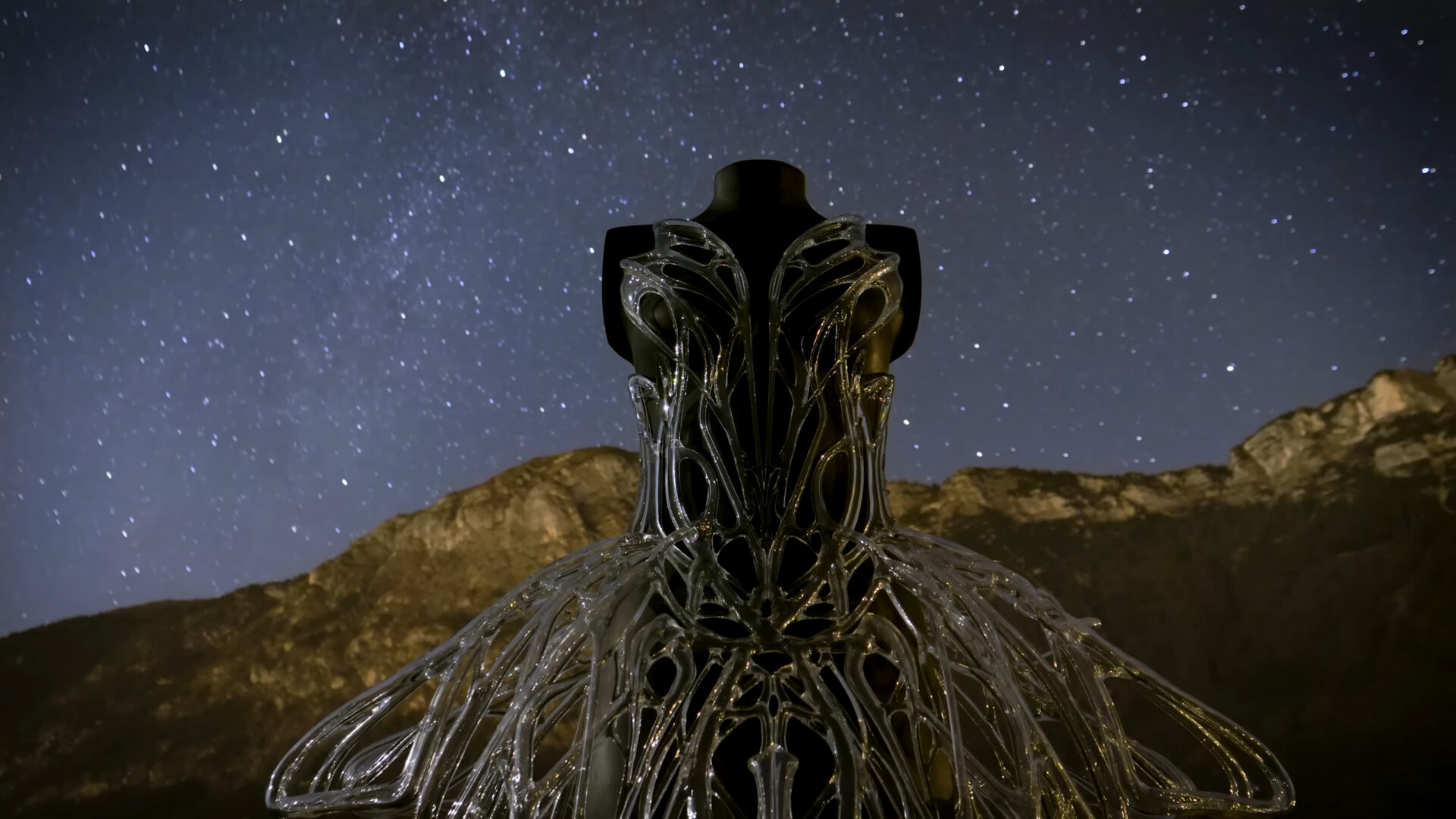 Iris van Herpen,  Process film Glass Dress
