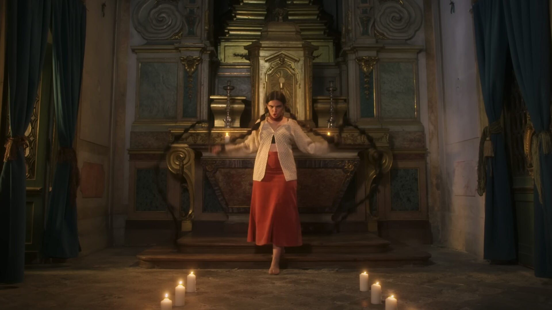  Ana Lua Caiano - Deixem O Morto Morrer, A Tale of Two Cities - By Joana Caiano