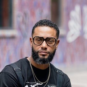 Julien Lutz pka Director X - Director, m ss ng p eces